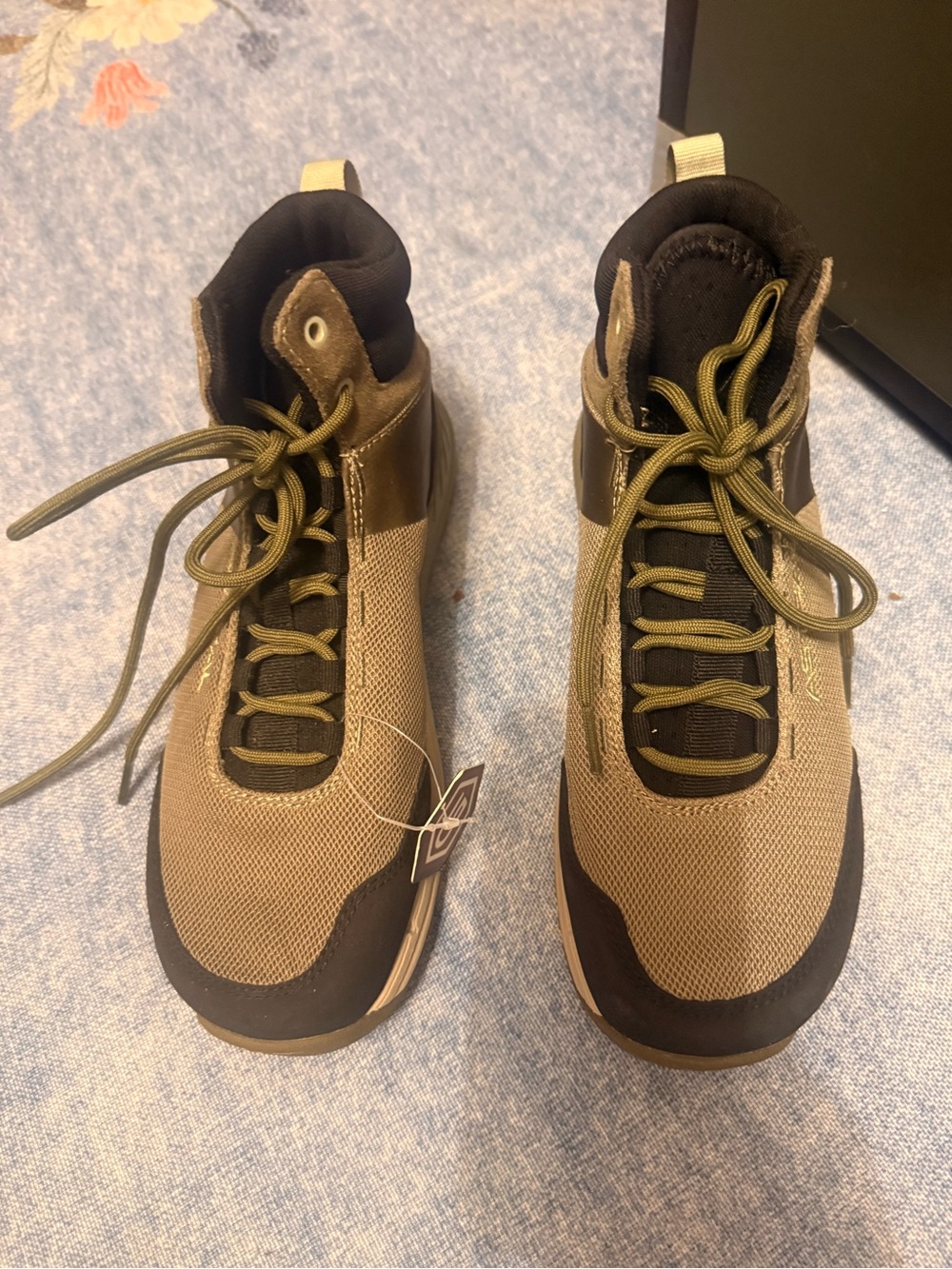 Men's Olive/Tan High-Top Outdoor Boots